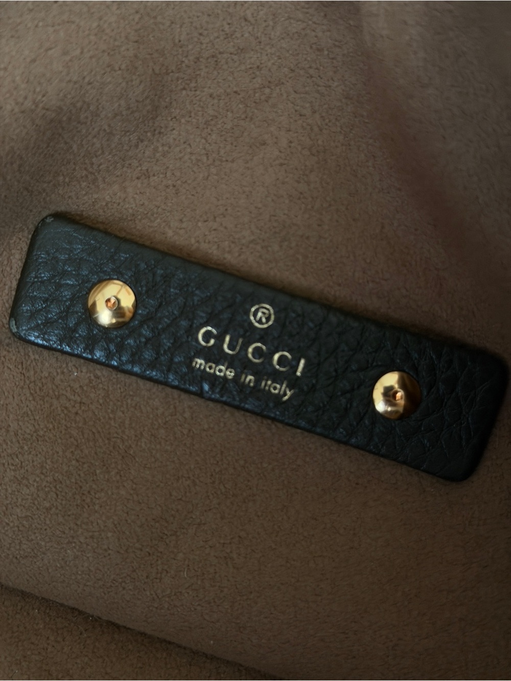 Gucci Dark Olive Leather Shoulder Bag with Gold Hardware - Picture 4 of 6